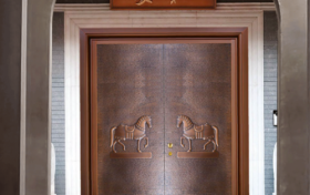 鼎一铜门：源头厂家直供，一站式服务更省心